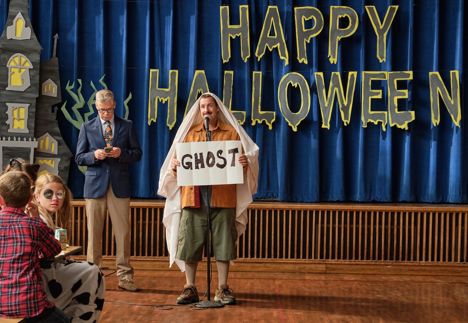 Hubie Halloween Erster Trailer Zum Netflix Film Mit Adam Sandler Robots Dragons Hubie Halloween Erster Trailer Zum Netflix Film Mit Adam Sandler Robots Dragons