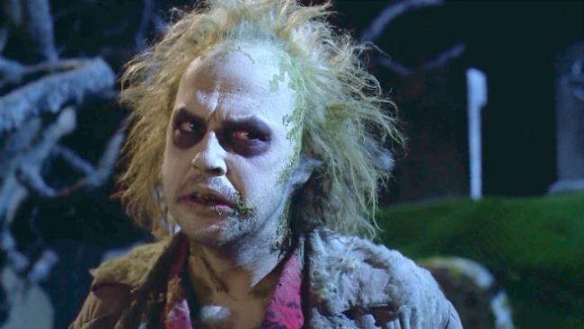Michael Keaton ist Beetlejuice Michael Keaton ist Beetlejuice