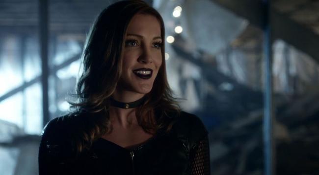 Black Siren Arrow