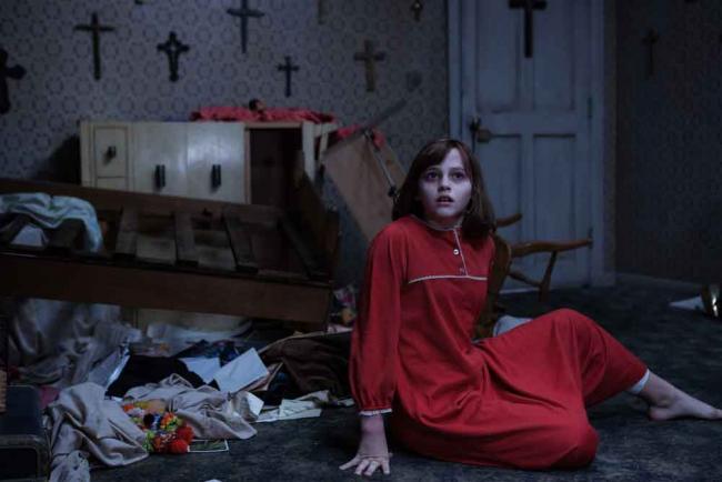 Madison Wolfe als Janet Hodgson in The Conjuring 2 Madison Wolfe als Janet Hodgson in The Conjuring 2