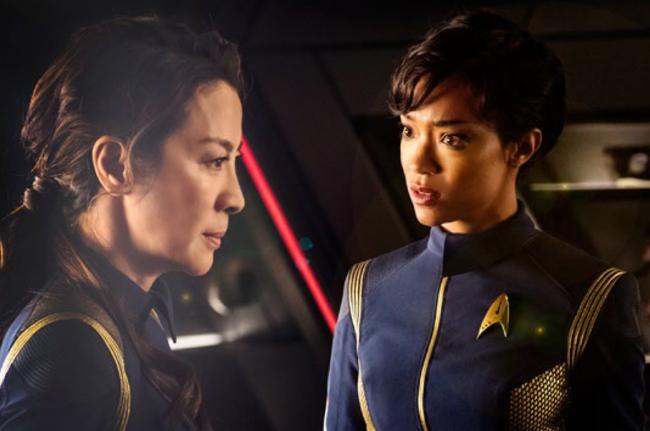 Captain Georgiou (Michelle Yeoh) und Commander Burnham (Sonequa Martin-Green)