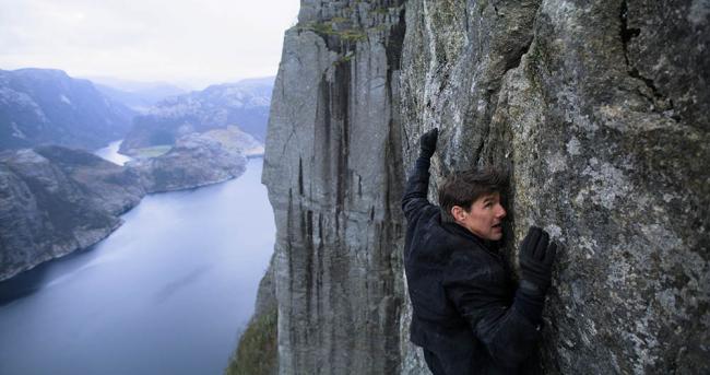 Mission Impossible Tom Cruise kletternd