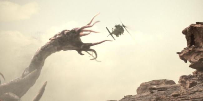 riesiges Monster greift mit Tentakeln nach Hubschrauber riesiges Monster greift mit Tentakeln nach Hubschrauber