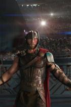 Kritik zu Thor: Tag der Entscheidung - Mit einen Lachen durch die Götterdämmerung