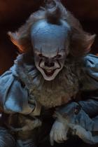 Welcome to Derry: Bill Skarsgård kehrt als Pennywise im Es-Prequel zurück