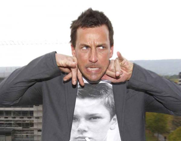 Craig Parker: Und was macht Sabas, der lykanische Sklave in Underworld: Aufstand der Lykaner, wenn es ein guter Tag für ihn ist? Craig Parker: Und was macht Sabas, der lykanische Sklave in Underworld: Aufstand der Lykaner, wenn es ein guter Tag für ihn ist?