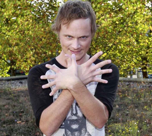 David Anders: Welcher Superheld ist der coolste? David Anders: Welcher Superheld ist der coolste?