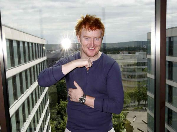 Tony Curran: Was würde Datak Tarr machen, wenn er wüsste, dass ihm seine Ehefrau untreu ist? Tony Curran: Was würde Datak Tarr machen, wenn er wüsste, dass ihm seine Ehefrau untreu ist?