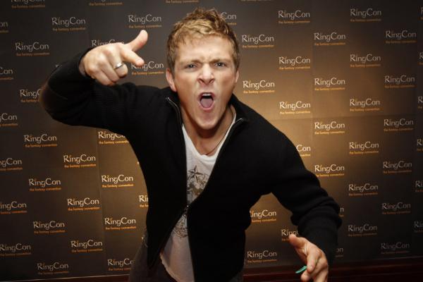 Charlie Bewley aus Twilight: Was hälst du von Werwölfen? Charlie Bewley aus Twilight: Was hälst du von Werwölfen?