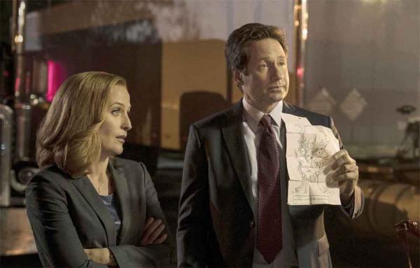 Akte X Episode 10.03 \"Mulder and Scully Meet the Were-Monster"