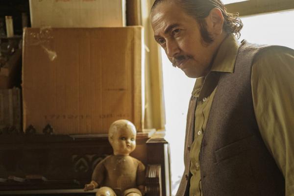 Karin Konoval in ihrer Doppelrolle in Akte X Karin Konoval in ihrer Doppelrolle in Akte X