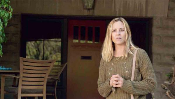Maria Bello in Lights Out (2016)