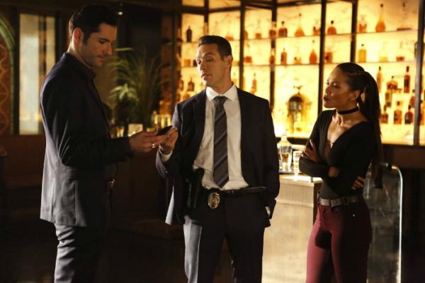 Tom Ellis, Kevin Alejandor und Lesley-Ann Brandt in Lucifer