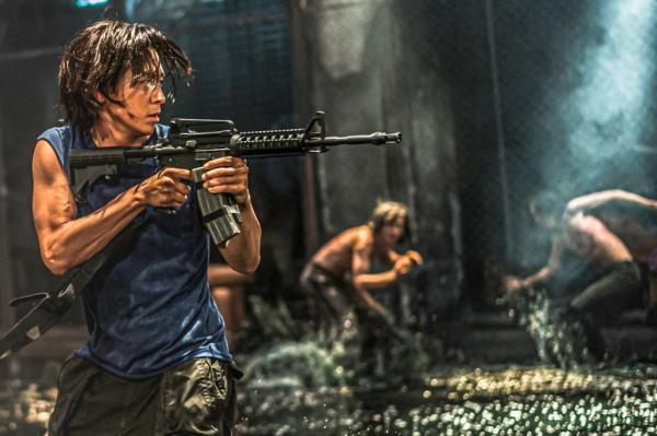 Peninsula Movie Still Jung-seok (Gang Dong-won) versucht zu überleben