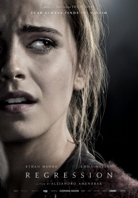 Regression-Poster mit angsterfüllter Emma Watson in Großaufnahme