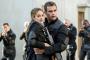 Divergent-Stars in Uniformen und bewaffnet