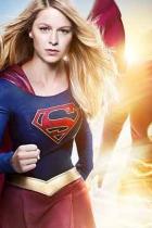 Supergirl, Arrow &amp; The Flash: The CW plant großes Crossover im Herbst