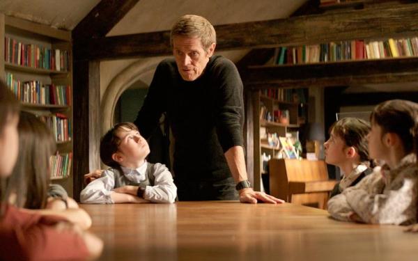 Szenenbild What happened to Monday Willem Dafoe Szenenbild What happened to Monday_Willem Dafoe